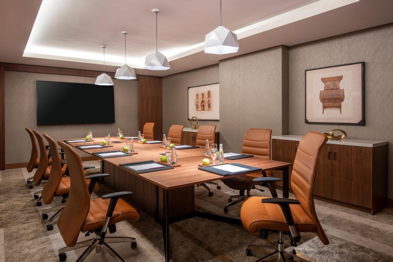 Swissotel Living Dschidda Exterior foto Boardroom at The Westin