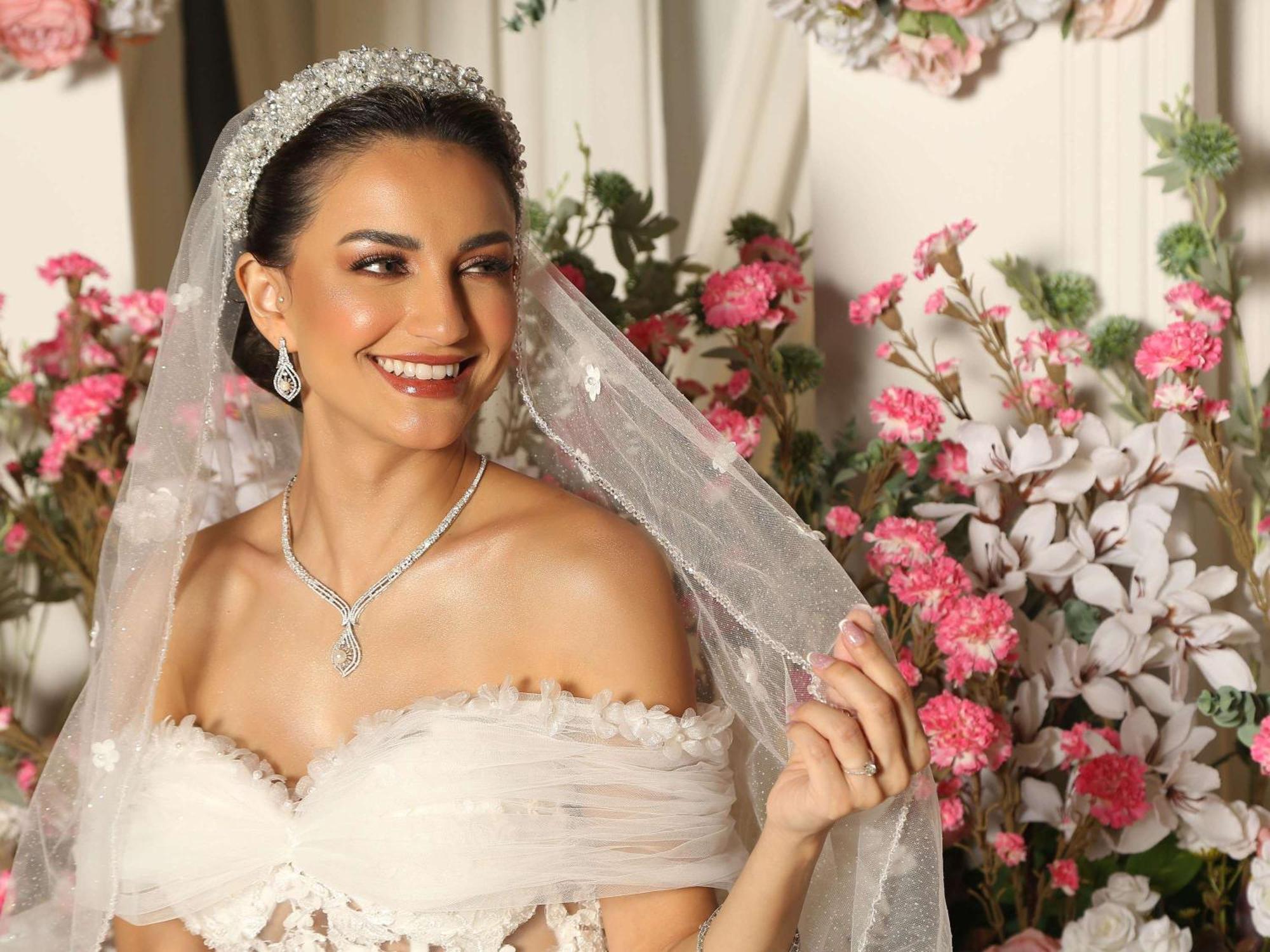 Swissotel Living Dschidda Exterior foto A bride wearing a veil
